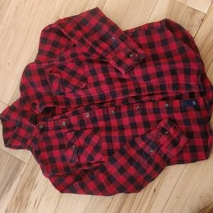 Flannel red and black plaid size 6-7